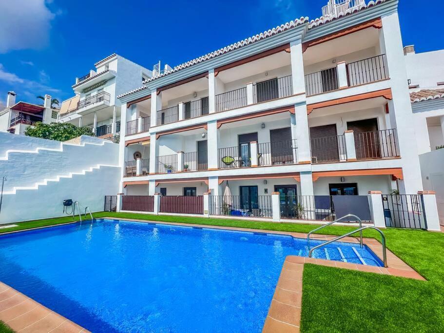 Modern 2 Bed Apartment With Pool In Frigiliana Exterior photo